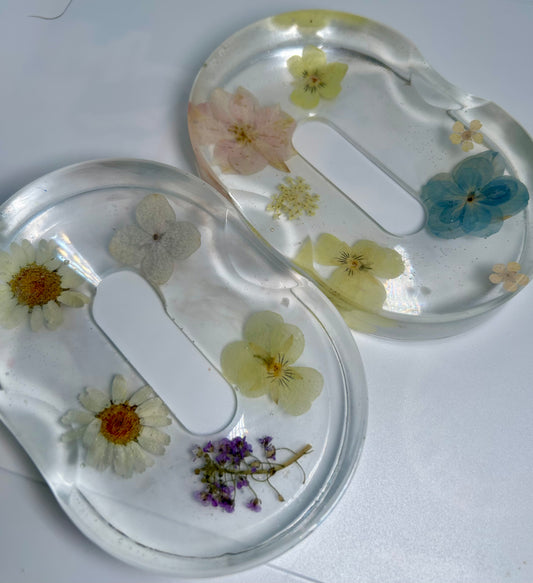 Pressed Pastel Flowers Resin Soap Dish